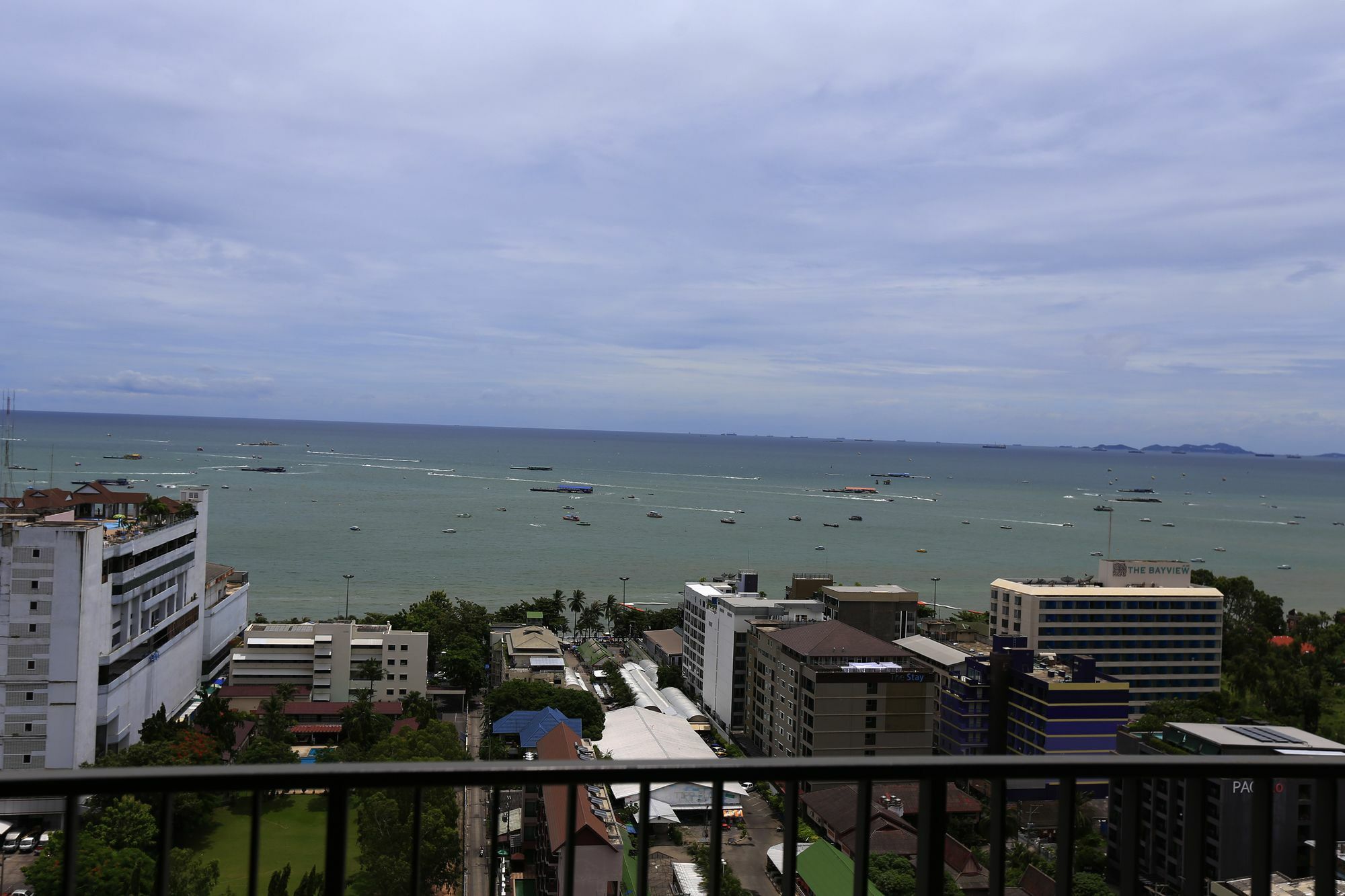 Ferienwohnung The Base Pattaya Exterior foto